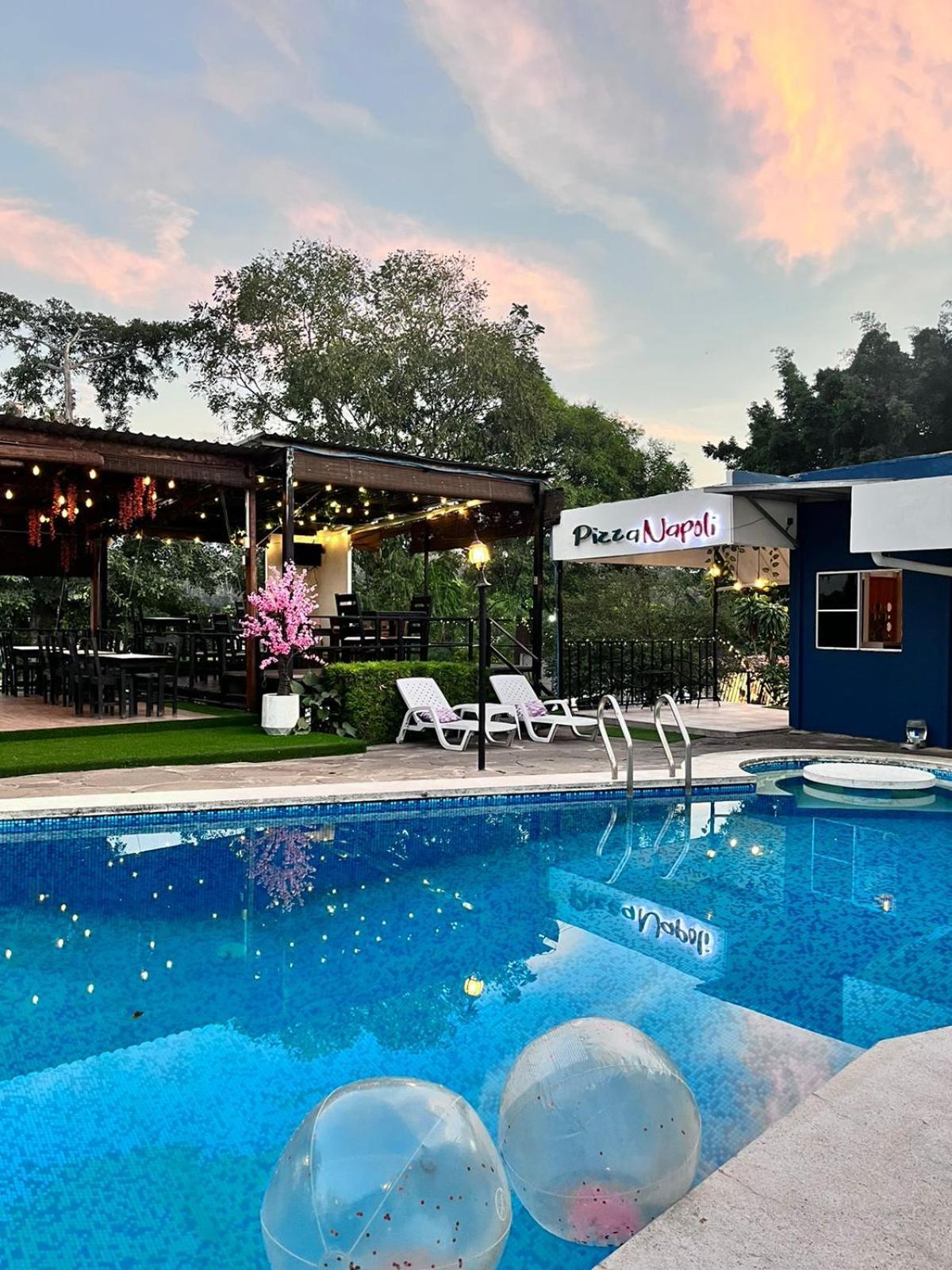 Villa Napoli Santa Ana Dış mekan fotoğraf